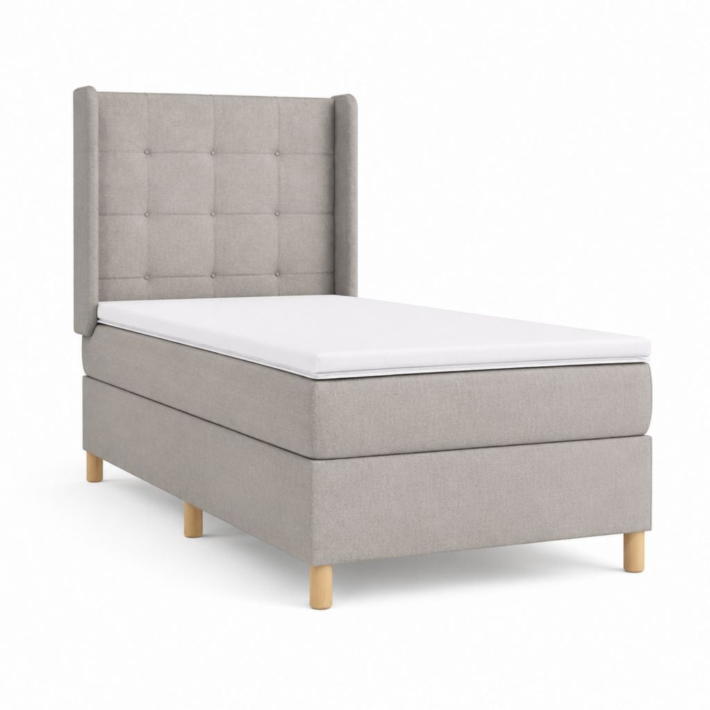 Ensemble lit simple en tissu gris clair avec tête de lit matelassée, matelas et surmatelas, 90 × 200 cm, encombrement 210 × 106 × 140 cm